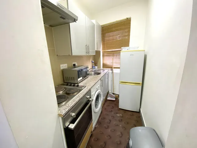 Chorlton Road, Old Trafford, M16, photo 2