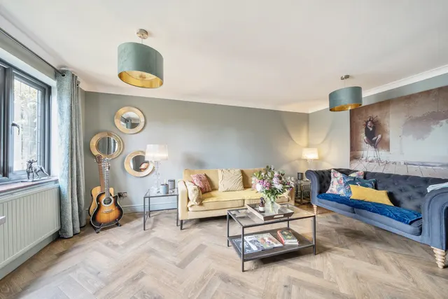 Photo 3 — Beechwood Rise, BR7