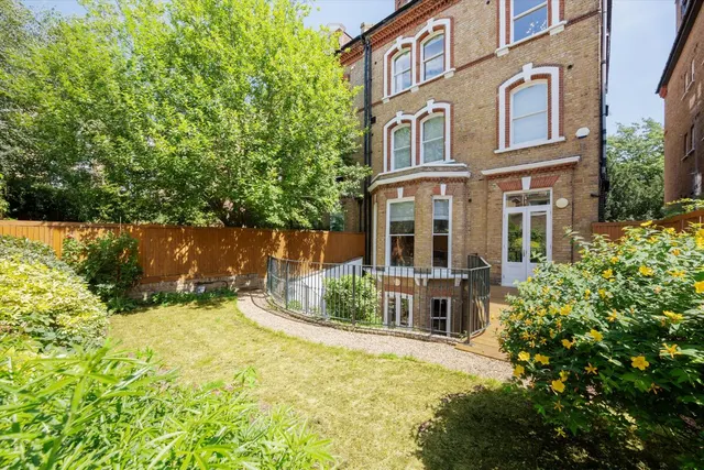 Belsize Avenue, London, NW3, photo 3