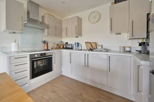 Photo 2 — Bessemer Road, Welwyn Garden City AL7 1GH