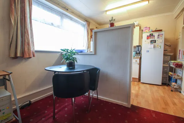 Photo 3 — Throwley Close, Abbey Wood, Greater London, SE2