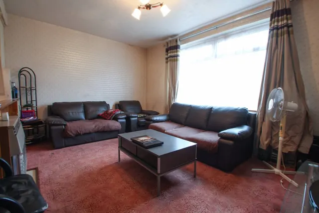 Photo 2 — Throwley Close, Abbey Wood, Greater London, SE2