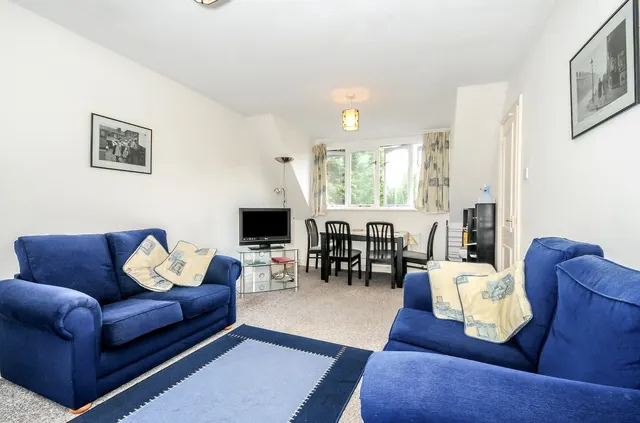 Avenue Road, London, N12, photo 2