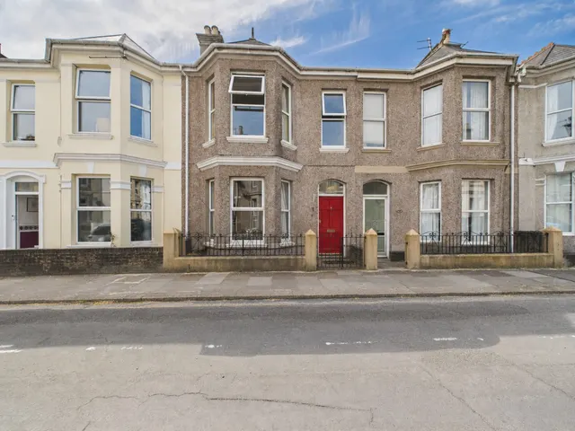 St Leonards Road, Cattedown, Plymouth, photo 1