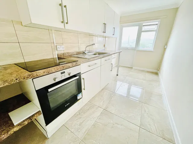 Hendre Ebbw Vale, NP23, photo 1
