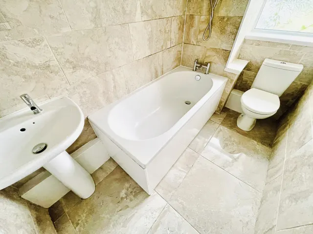 Hendre Ebbw Vale, NP23, photo 2
