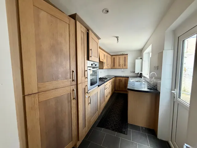 Barden Lane, Burnley, BB10, photo 2