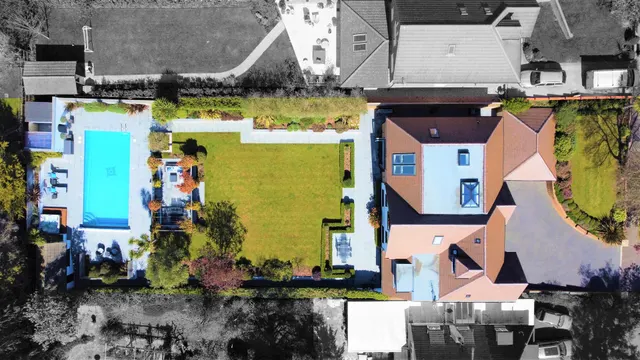 Photo 2 — Eleven Acre Rise, Loughton