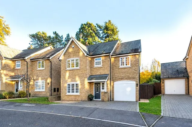 De Havilland Drive, Hazlemere, HP15, photo 1