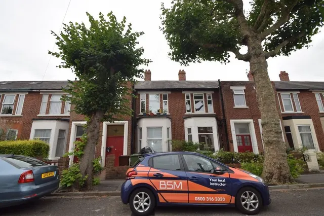 Laburnum Grove, Portsmouth, PO2, photo 1