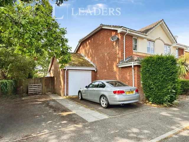 Wagtail Road, Horndean, PO8, photo 1