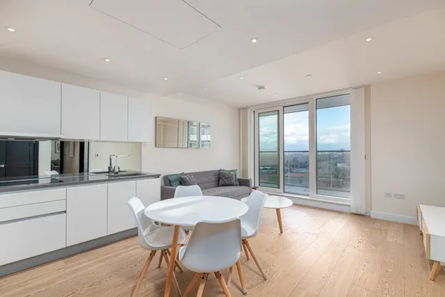 Photo 3 — Sophora House, Chelsea Vista