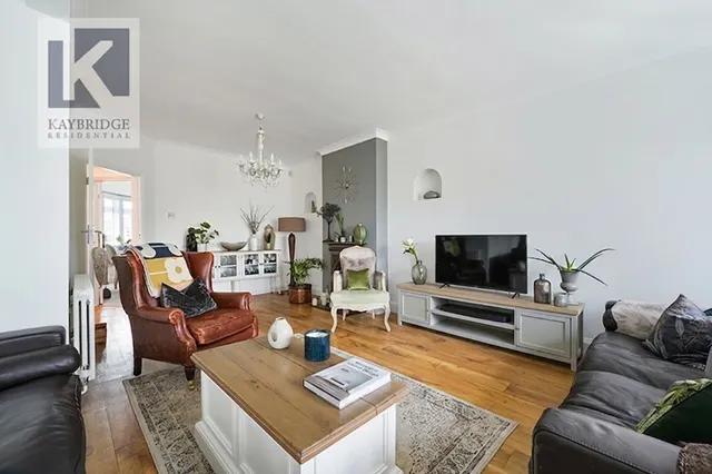 St. Clair Drive, Worcester Park, KT4, photo 3