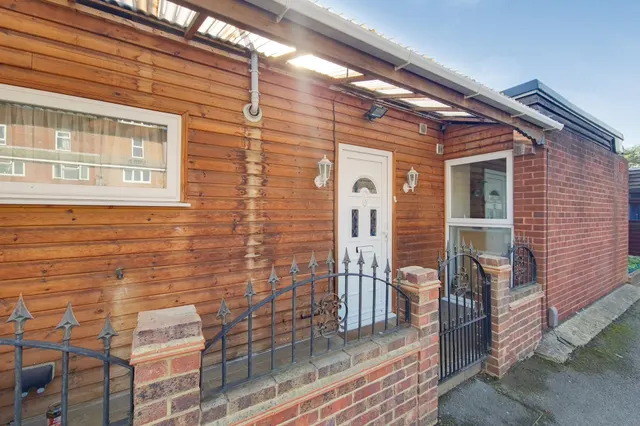 Allingham Close, London, W7, photo 1