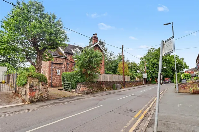 Bagnall Road, Stoke-on-Trent, ST2, photo 2