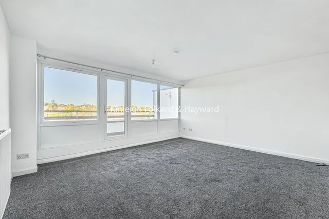 Fair Acres, Bromley, BR2, photo 2