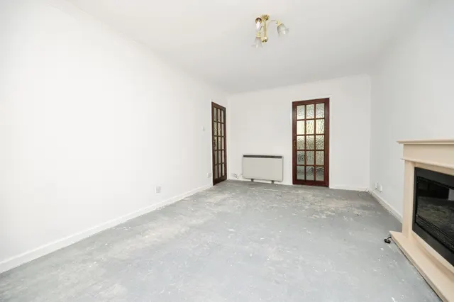 Photo 3 — Woburn Crescent, Birmingham