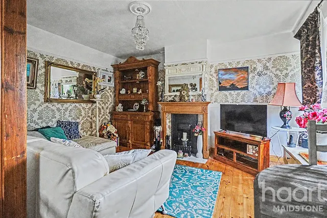 Hubbards Lane, Maidstone, ME17, photo 2