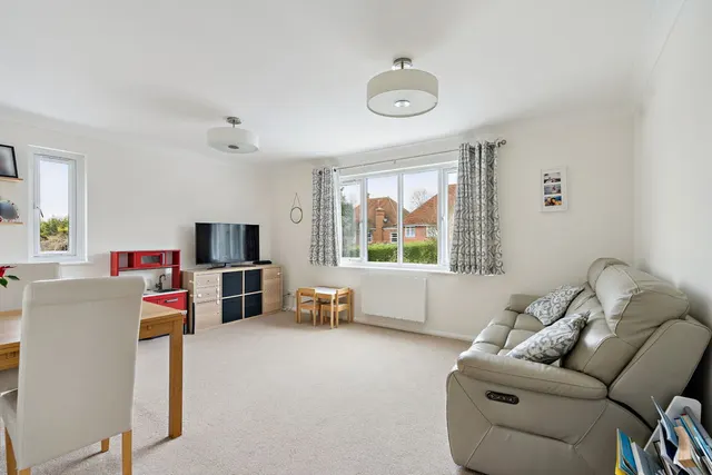Granville Place, Pinner, HA5, photo 2