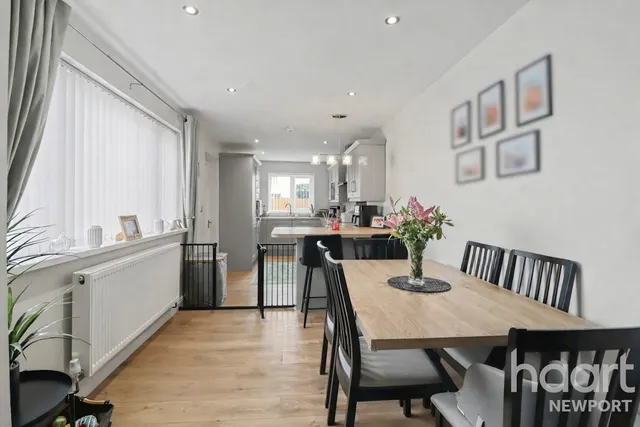 Greenmeadow Road, Newport, NP19, photo 3