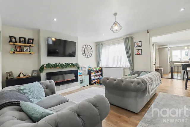Greenmeadow Road, Newport, NP19, photo 2