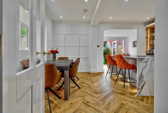 Caughall Road, Upton, CH2, photo 3