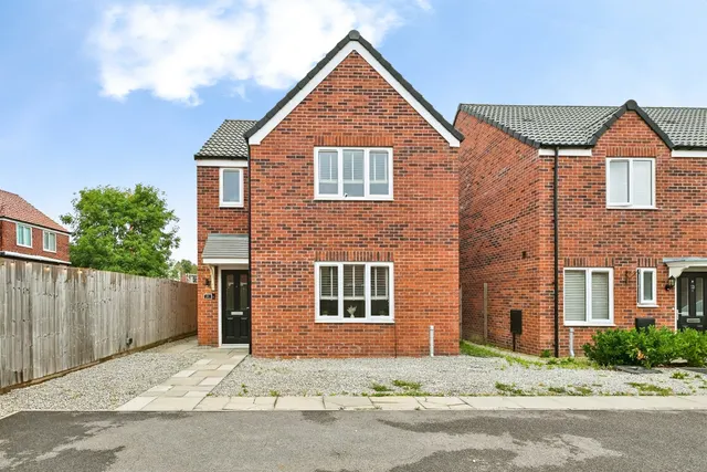 Turner Grove, Hucknall, NG15, photo 1