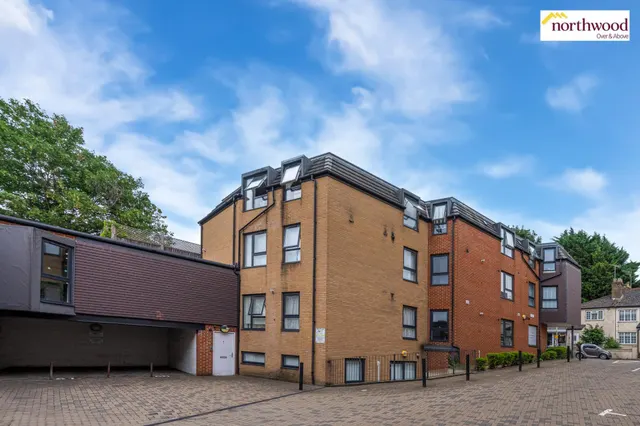 Aldenham Road, Bushey, WD19, photo 3