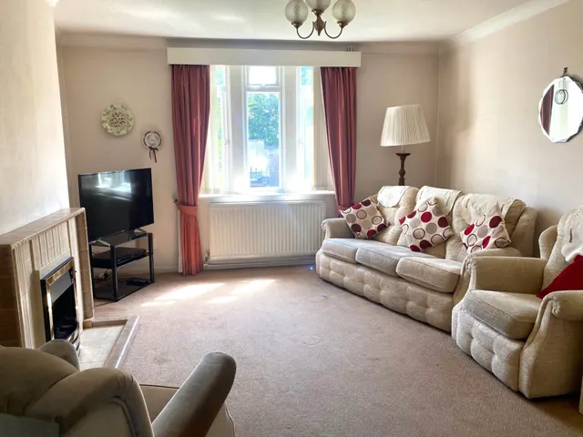 Photo 3 — Cedric Road, Bath, BA1 3PD