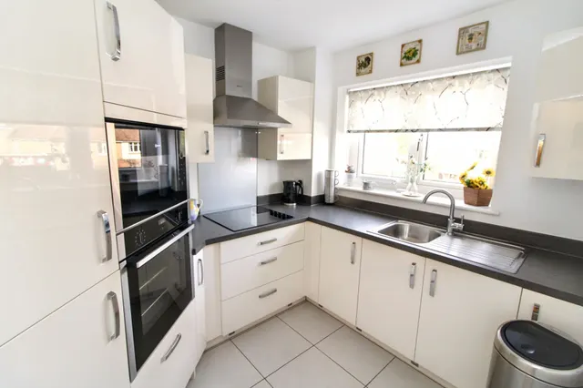 Beaumont Way, Hazlemere, HP15, photo 2