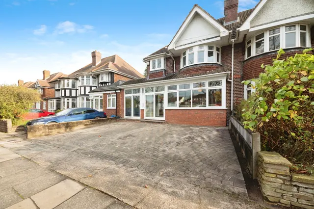 Fox Hollies Road, Hall Green, B28, photo 2