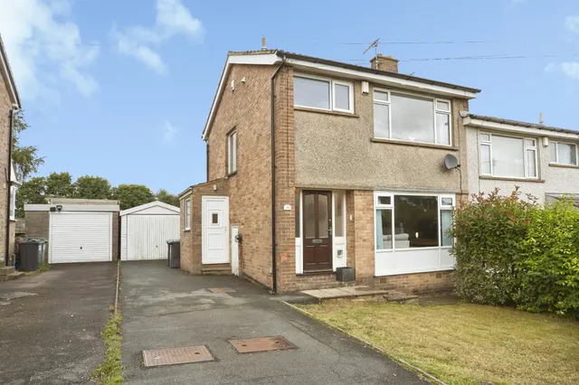 North View, Wilsden, Bradford, photo 1
