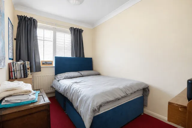 Photo 3 — Tansy Close, Waterlooville, PO7 8HL