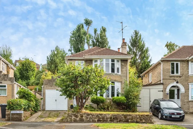 Bowood Road, Swindon, Wiltshire, SN1, photo 1