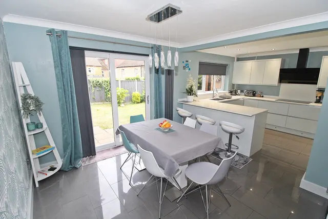 Mander Close, Toddington, photo 3