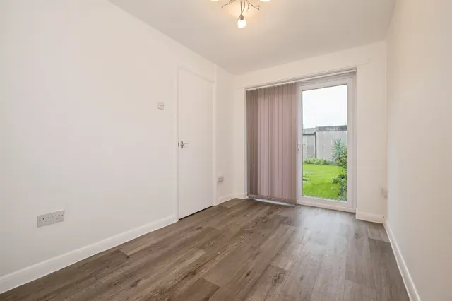 Royston Avenue, Eastleigh, SO50, photo 3
