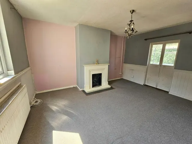 First Avenue, Dursley, GL11, photo 3