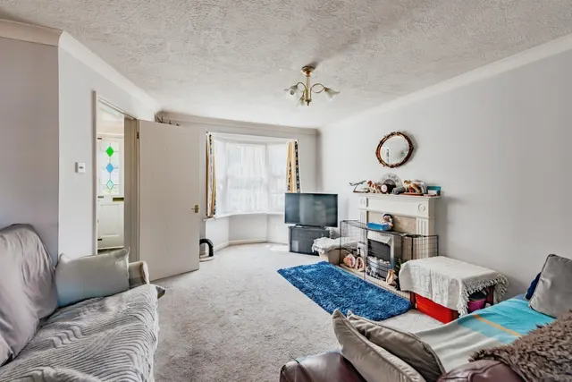 Penfold Road, Maidenbower, RH10, photo 3
