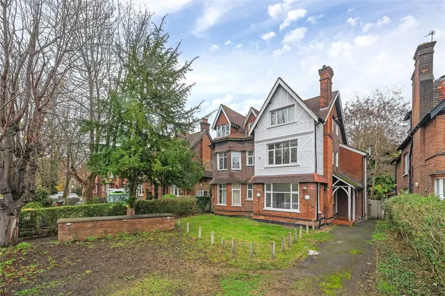 Photo 3 — Aldrington Road, London, SW16
