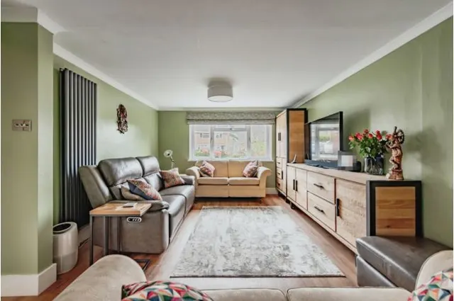 Stafford Road, Crawley, RH11, photo 3