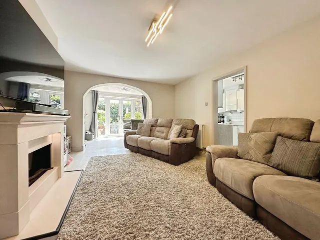 Wallheath Crescent, Stonnall, WS9, photo 2