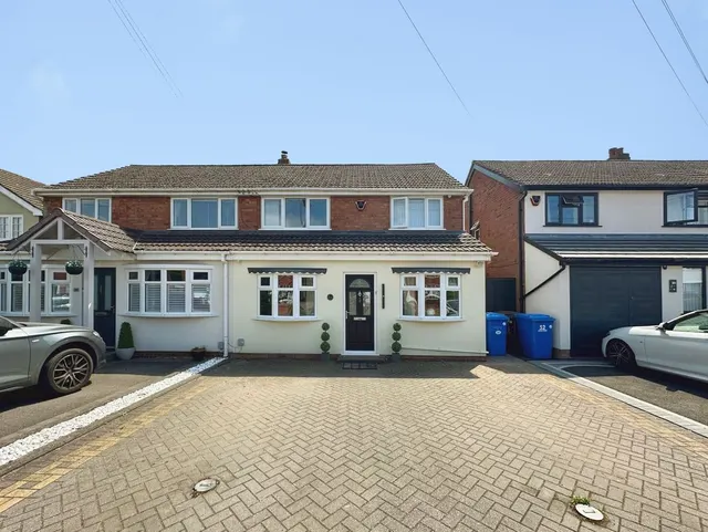 Wallheath Crescent, Stonnall, WS9, photo 1