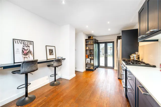 Photo 2 — Fielding Avenue, Twickenham, TW2 5LX