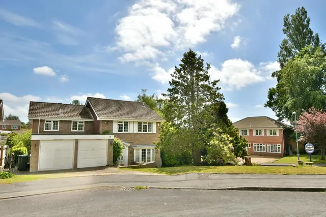 Pine Tree Close, Wimborne, BH21, photo 1