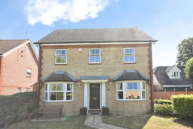 Headingley Close, Basildon, SS13, photo 1