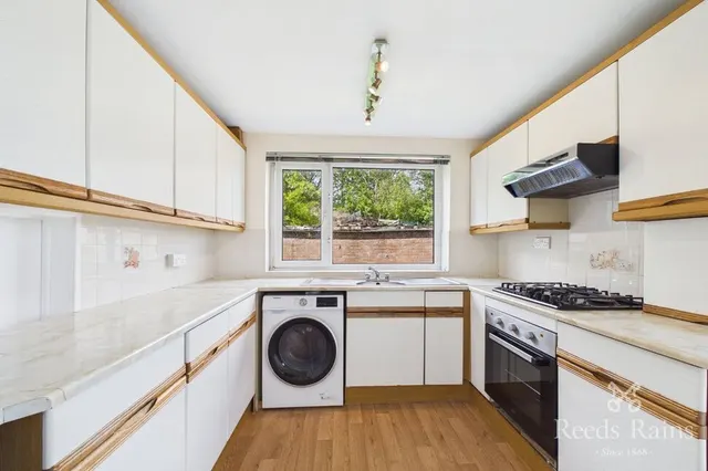 Knaresborough Drive, Huddersfield, HD2, photo 2