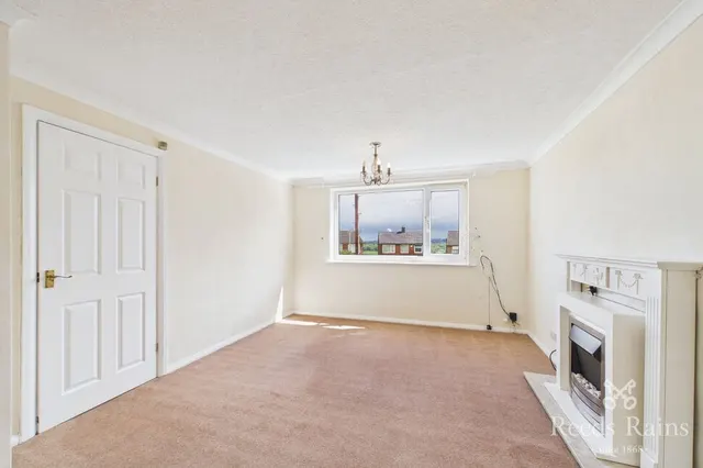 Knaresborough Drive, Huddersfield, HD2, photo 3