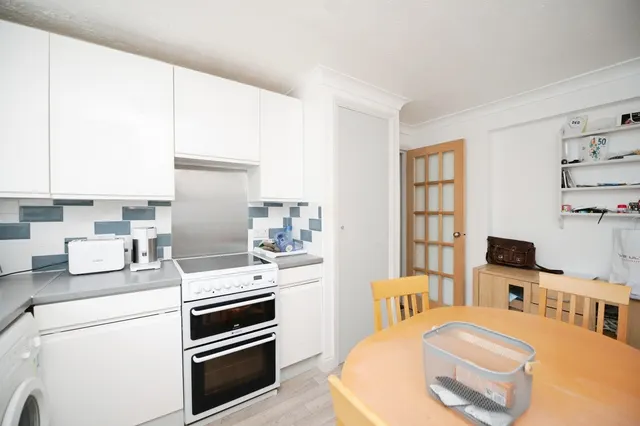 Photo 2 — Teviot Avenue, Aveley, South Ockendon, Essex, RM15