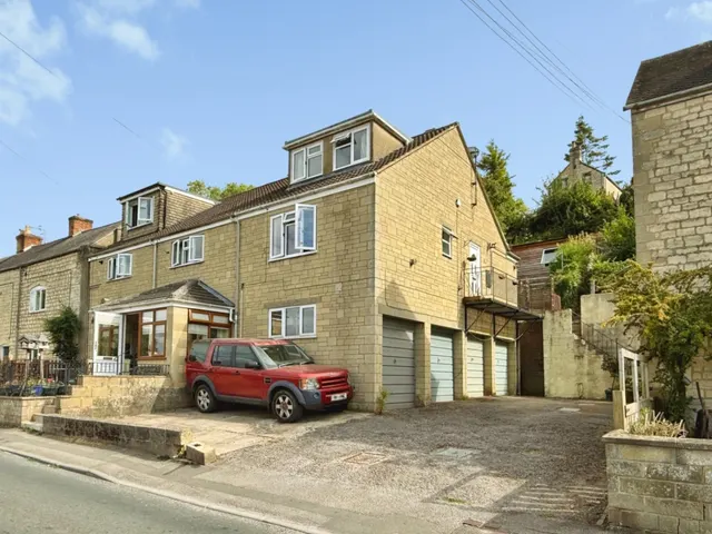 Summer Street, Stroud, photo 1