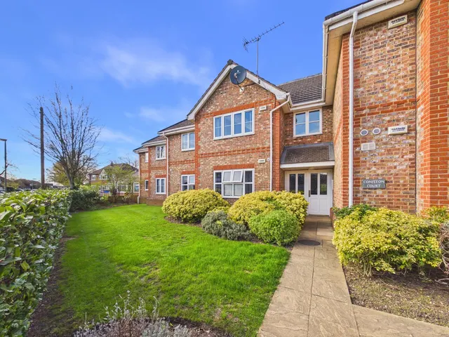 Cumberland Road, Ashford, TW15, photo 1
